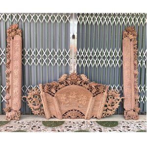 Cuốn thư câu đối chạm hoa 1m97 gỗ hương BTĐ147