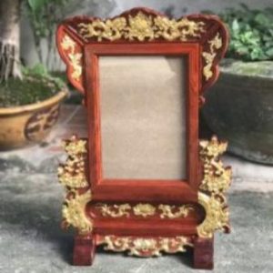Khung ảnh rồng sơn son 20x30 gỗ hương BTĐ195