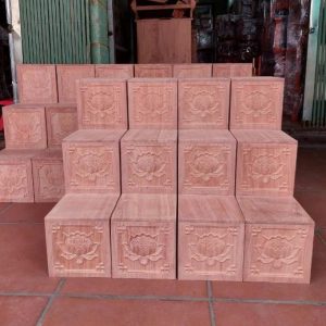 Bục tam cấp 2 bên bàn thờ thần tài BTĐ611