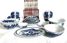 Bộ Bát Đũa Thờ Gốm Bát Tràng Vẽ Vàng BTĐ573