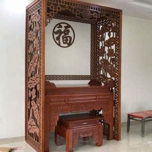 Mẫu vách ngăn phòng thờ BTĐ670